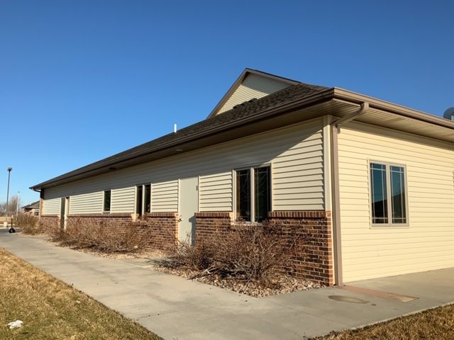 Hillcrest Professional Building: 3715 29th Ave, Kearney, NE 68845